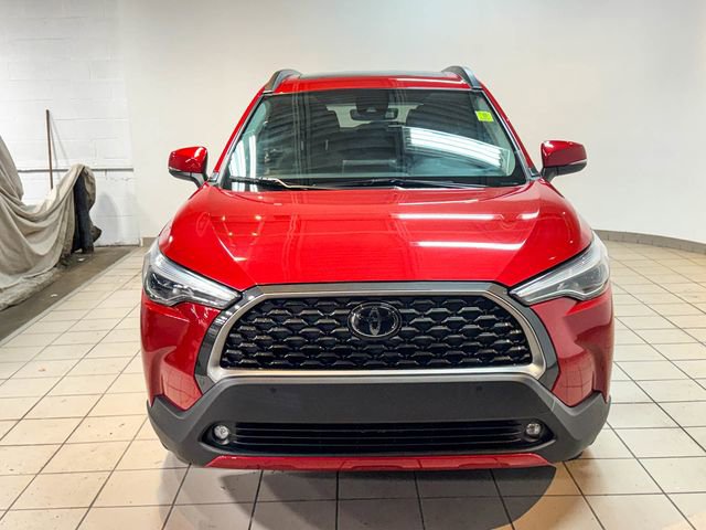 Used 2022 Toyota Corolla Cross XLE w/ Convenience Package image 14