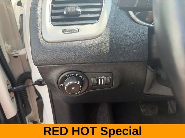Used 2020 Jeep Compass Latitude w/ Cold Weather Group AWD/4WD image 19