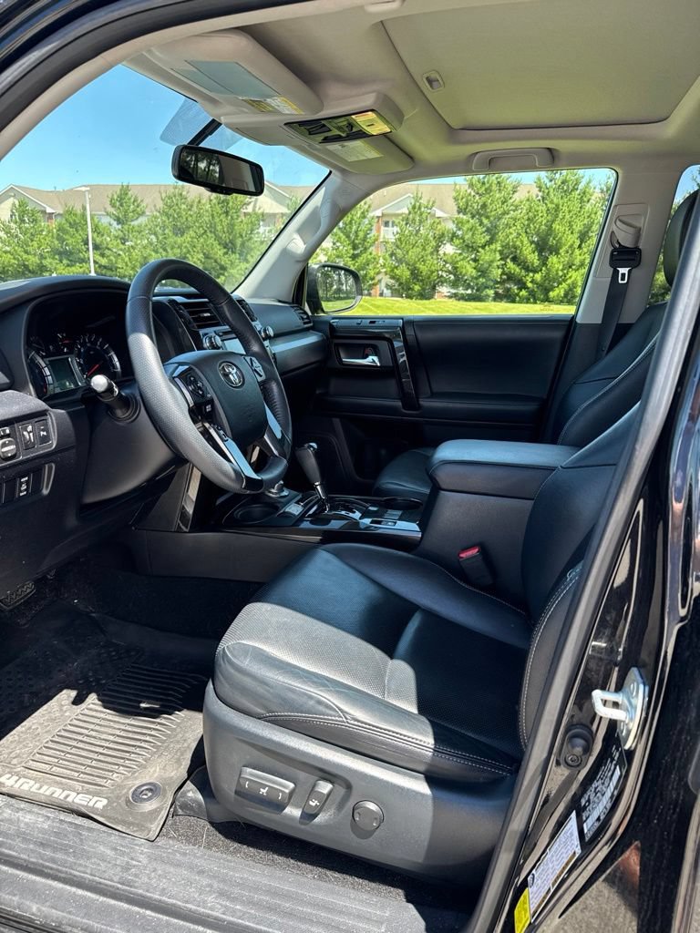 Used 2019 Toyota 4Runner Limited AWD/4WD image 6
