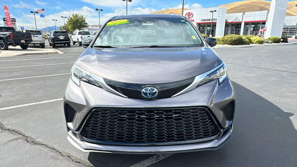 Used 2021 Toyota Sienna XSE image 8