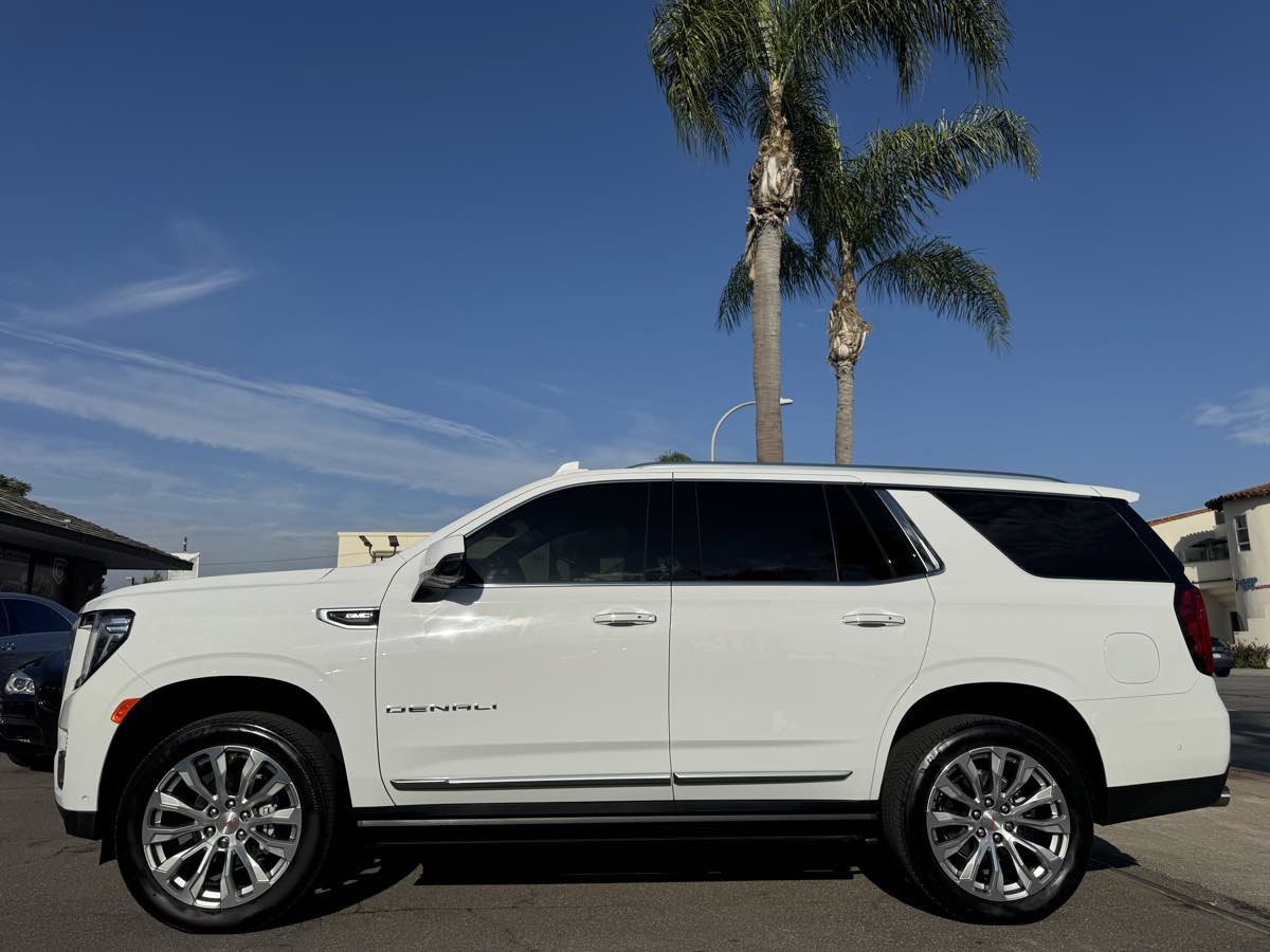 Used 2024 GMC Yukon Denali w/ Advanced Technology Package image 2