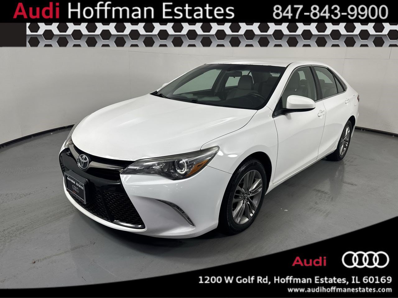 Used 2017 Toyota Camry SE FWD image 1