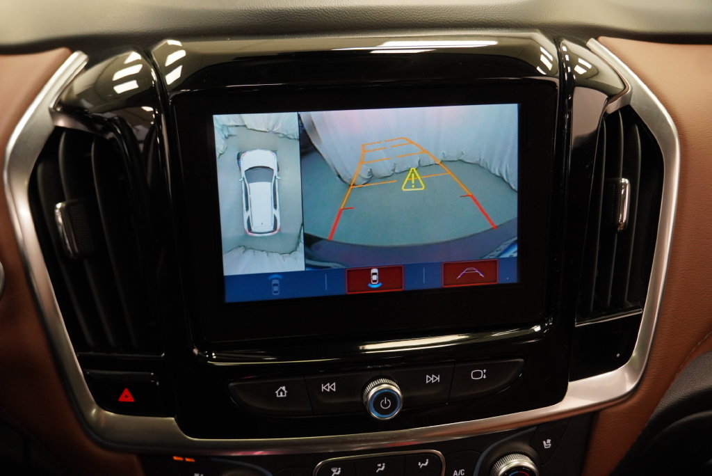 Used 2019 Chevrolet Traverse High Country w/ LPO, Floor Liner Package AWD/4WD image 30