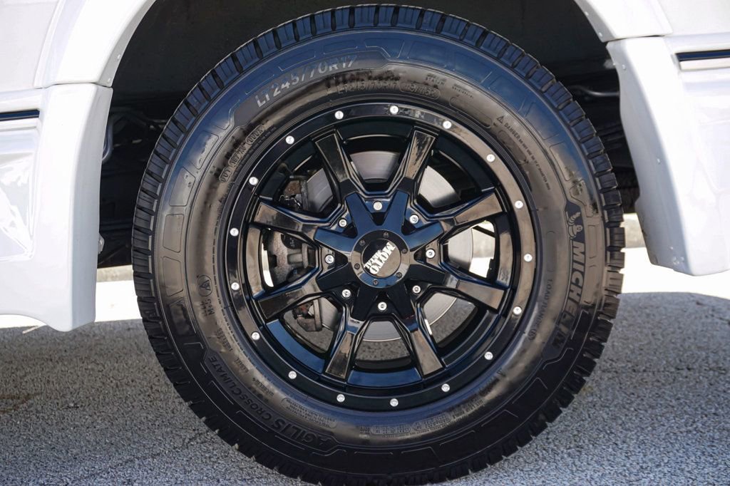 Used 2023 GMC Savana 2500 Extended image 49