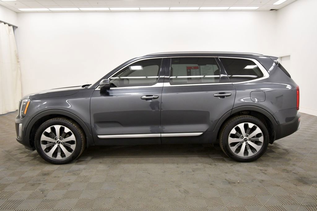 Certified 2021 Kia Telluride S image 4