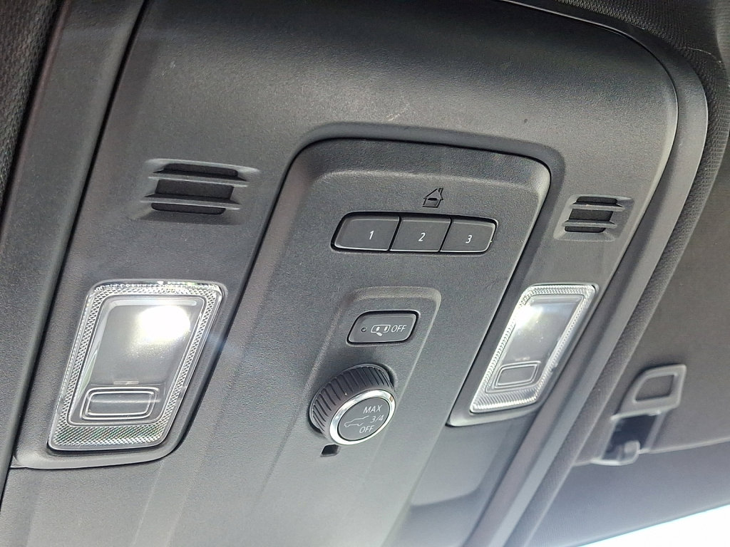 Used 2024 Chevrolet Tahoe LT image 32