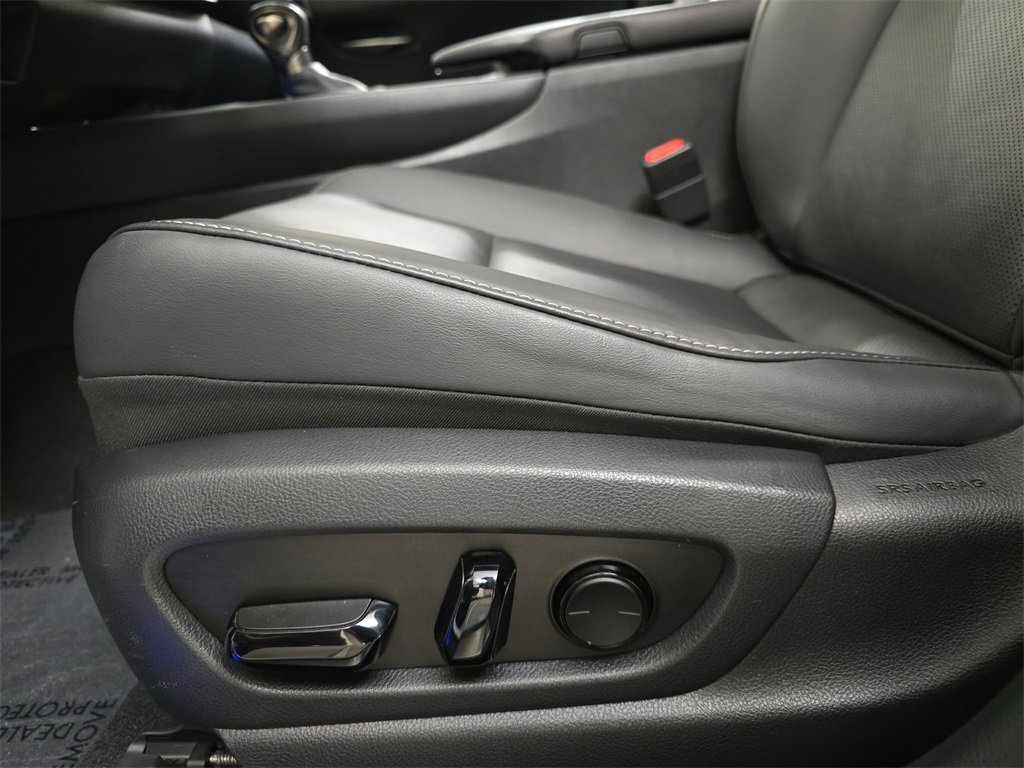 Used 2024 Lexus UX 250h F Sport image 29