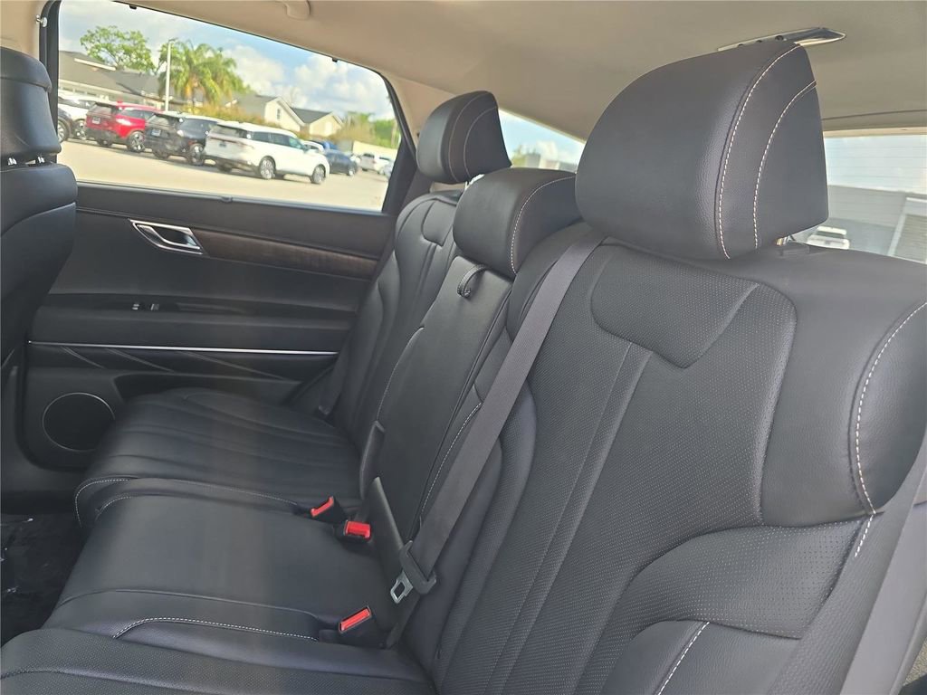 Used 2024 Genesis GV80 3.5T image 12