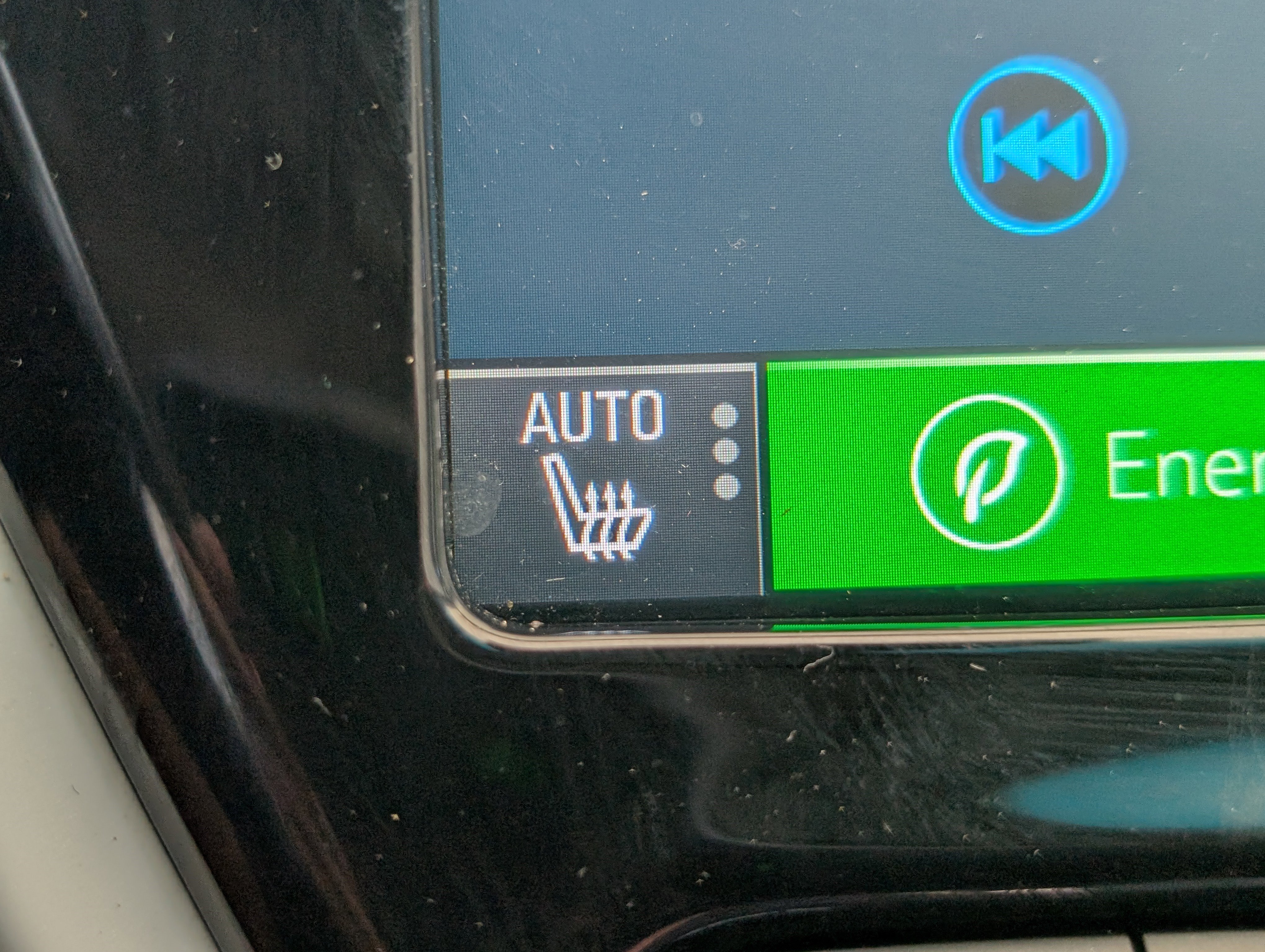 Used 2017 Chevrolet Bolt Premier w/ Driver Confidence II Package image 30