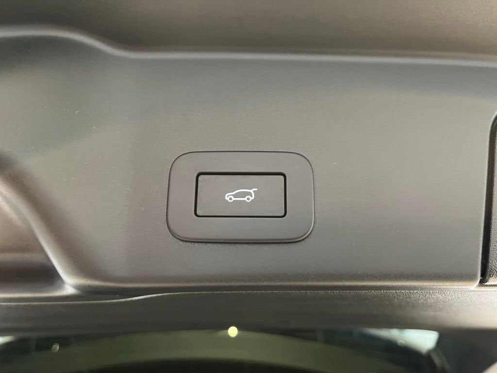 Used 2023 Land Rover Range Rover Evoque S image 22