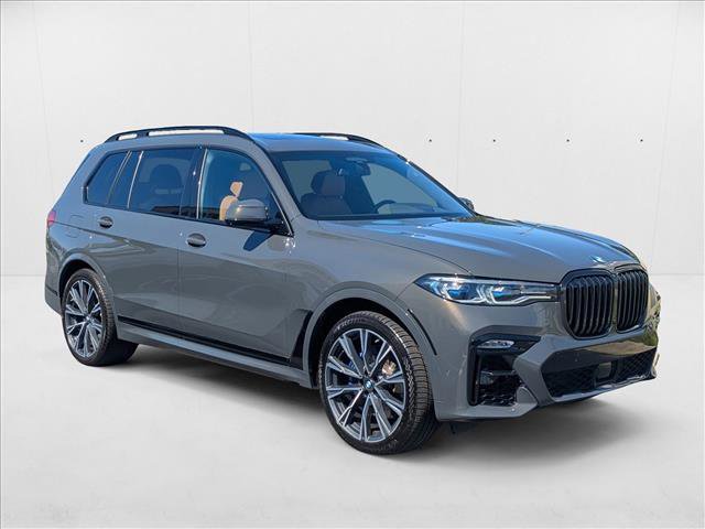 Used 2022 BMW X7 M50i image 3