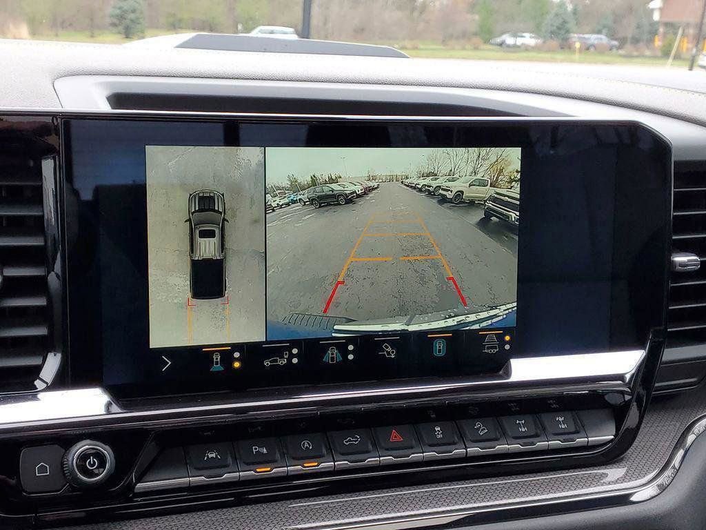 Certified 2022 Chevrolet Silverado 1500 ZR2 w/ Technology Package AWD/4WD image 15