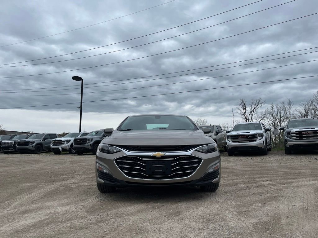 Used 2022 Chevrolet Malibu LT FWD image 4
