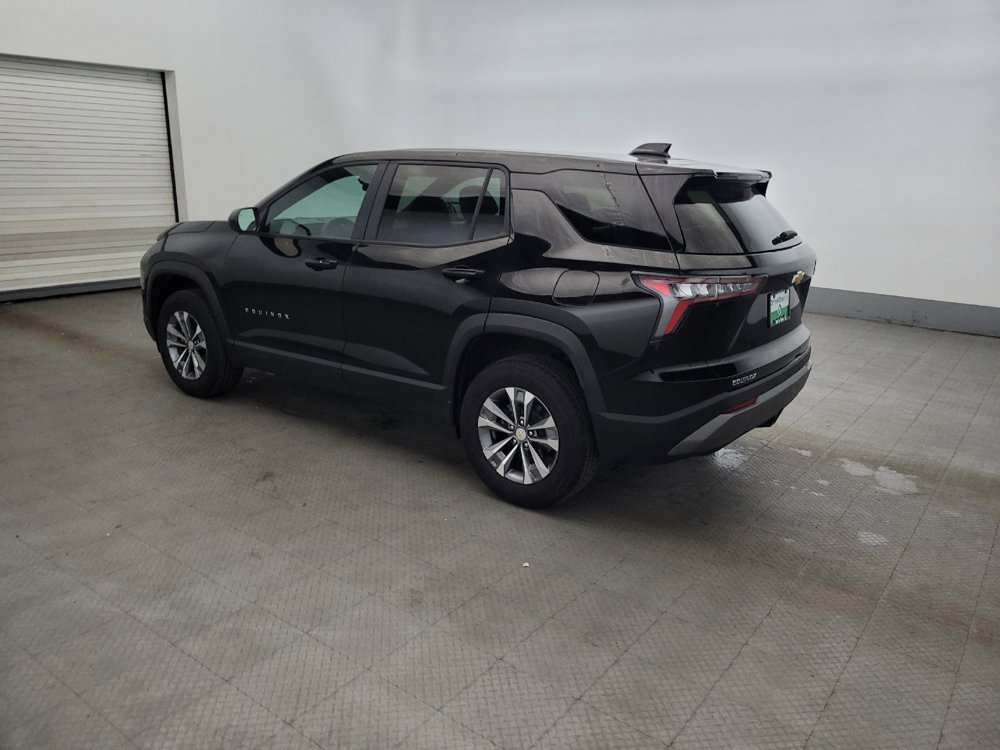 Used 2025 Chevrolet Equinox LT FWD image 3