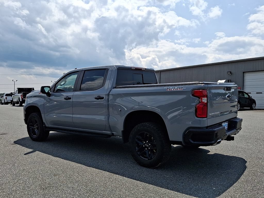 Used 2024 Chevrolet Silverado 1500 LT Trail Boss w/ LT Trail Boss Premium Package AWD/4WD image 4