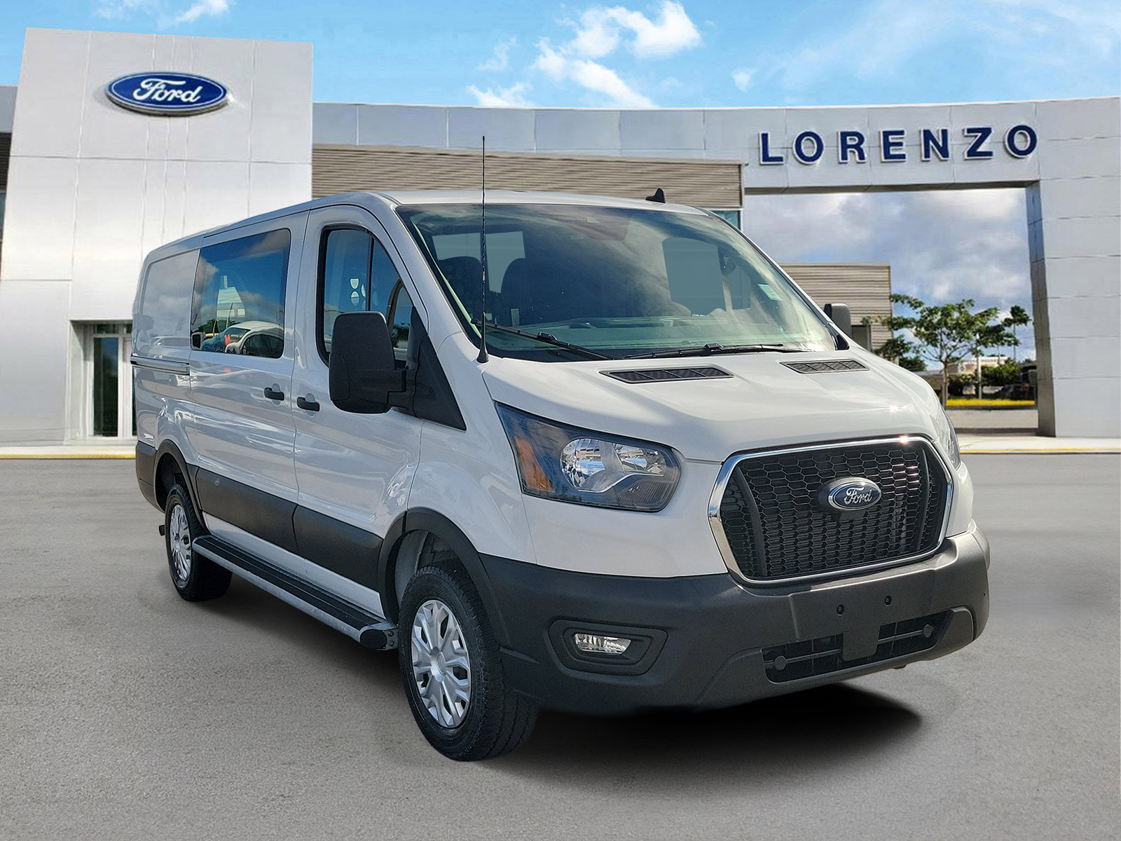 Used 2025 Ford Transit 250 Low Roof w/ Exterior Upgrade Package RWD image 3