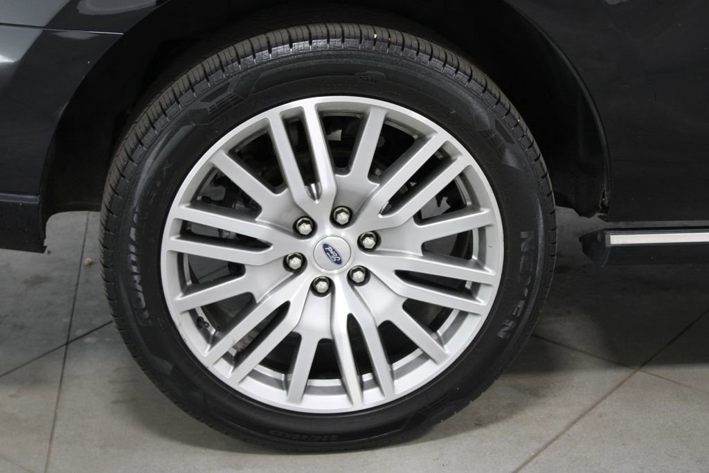 Used 2022 Ford Expedition Platinum AWD/4WD image 14