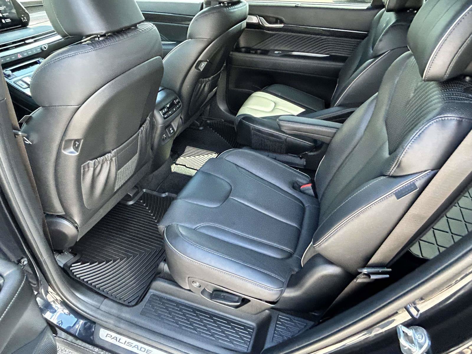 Certified 2025 Hyundai Palisade Calligraphy FWD image 8