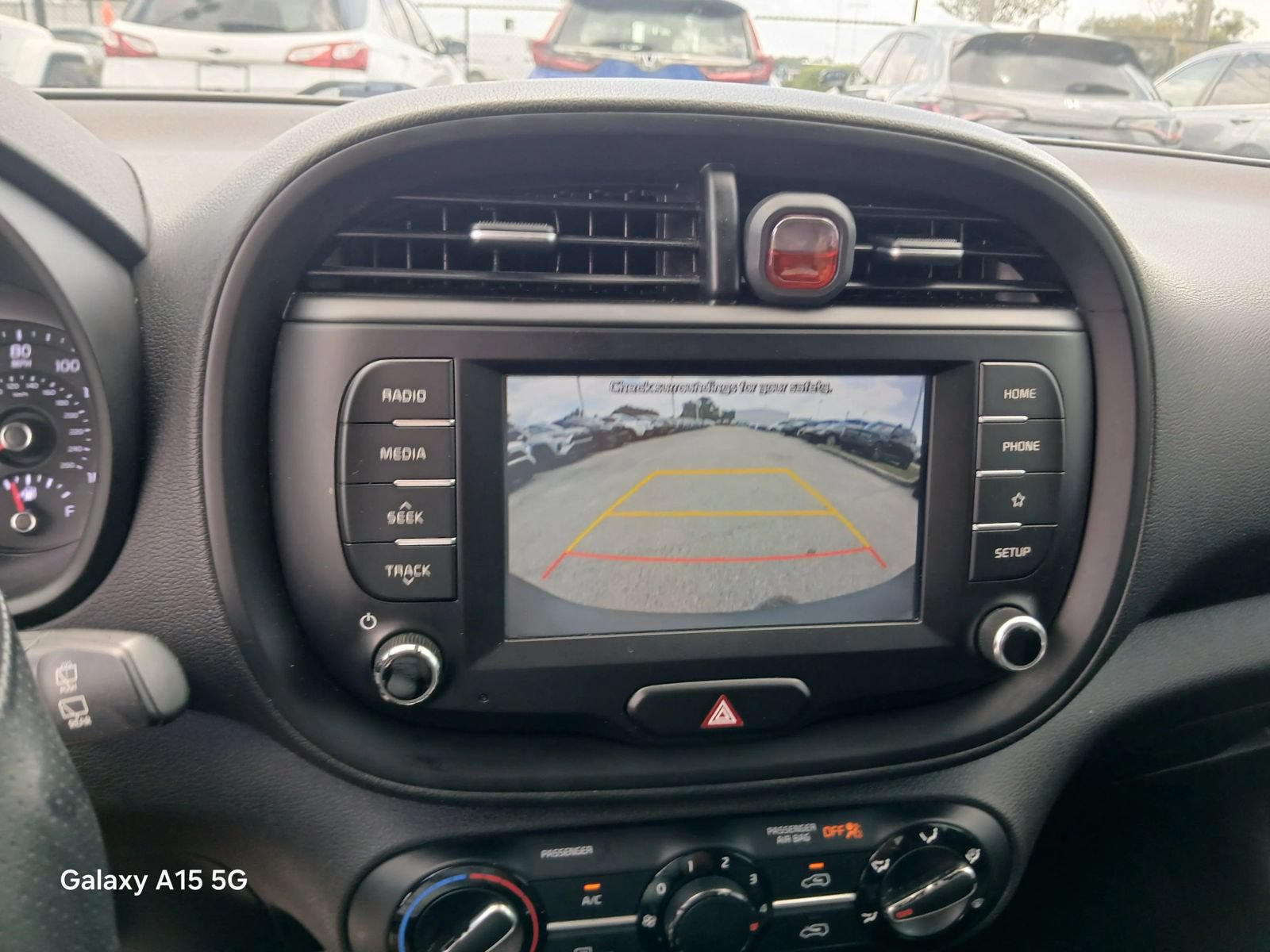 Used 2020 Kia Soul LX FWD image 28