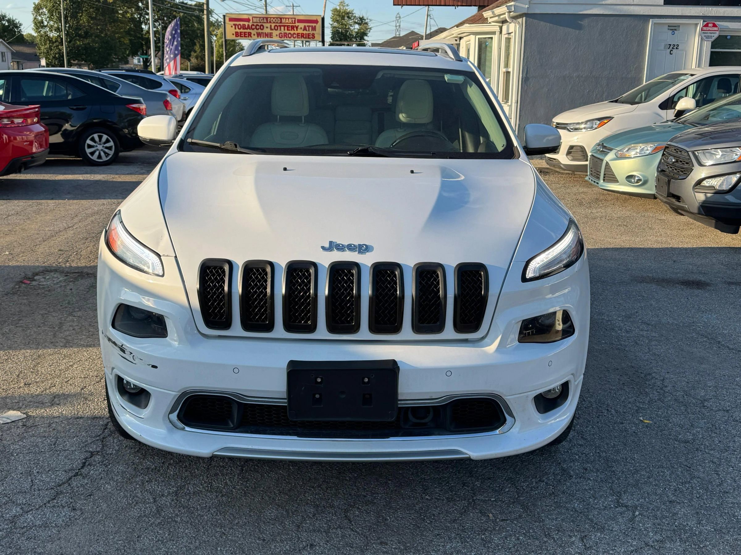 Used 2017 Jeep Cherokee Overland w/ Technology Group image 8
