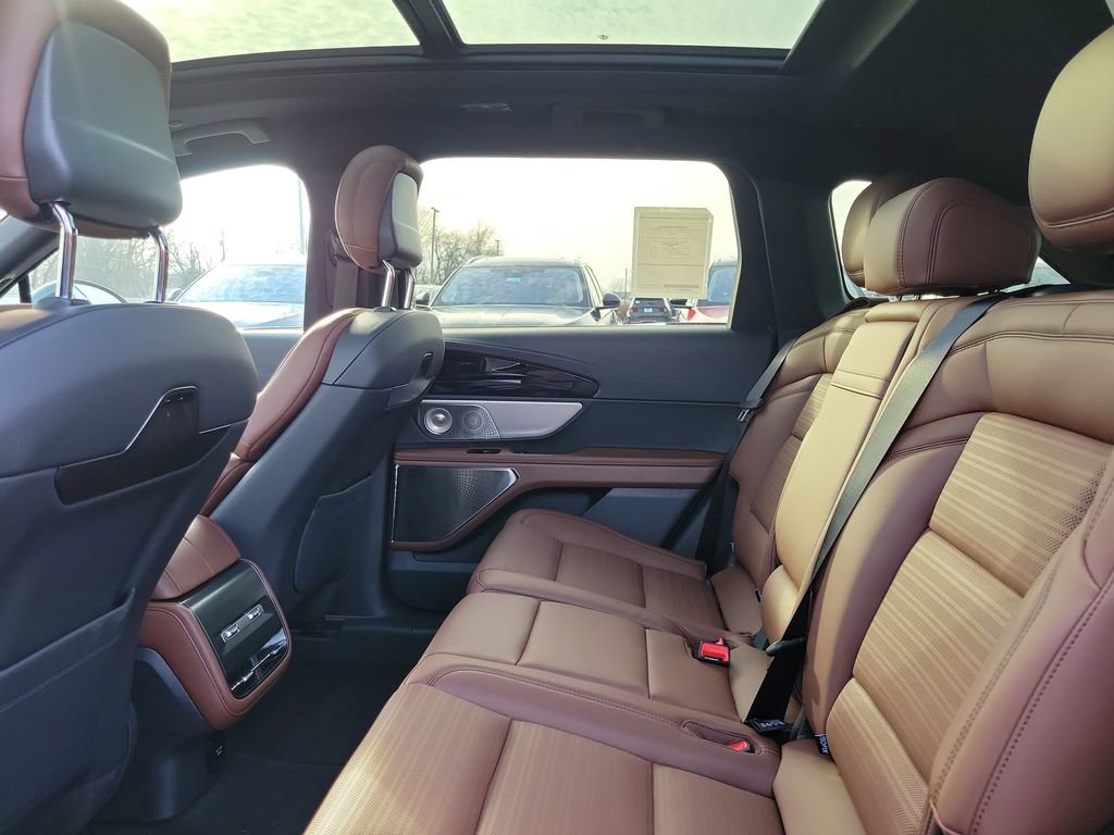 New 2026 Lincoln Nautilus Reserve AWD/4WD image 13