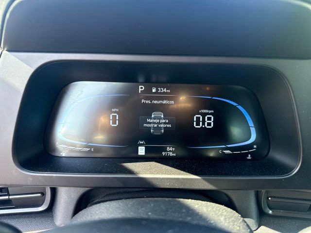 Used 2025 Hyundai Elantra Sport FWD image 15