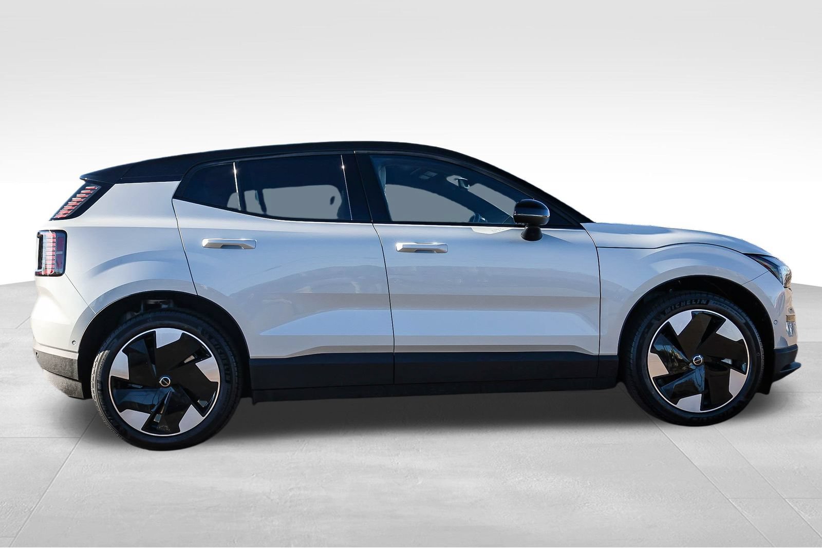 New 2026 Volvo EX30 Ultra w/ Climate Package AWD/4WD image 4