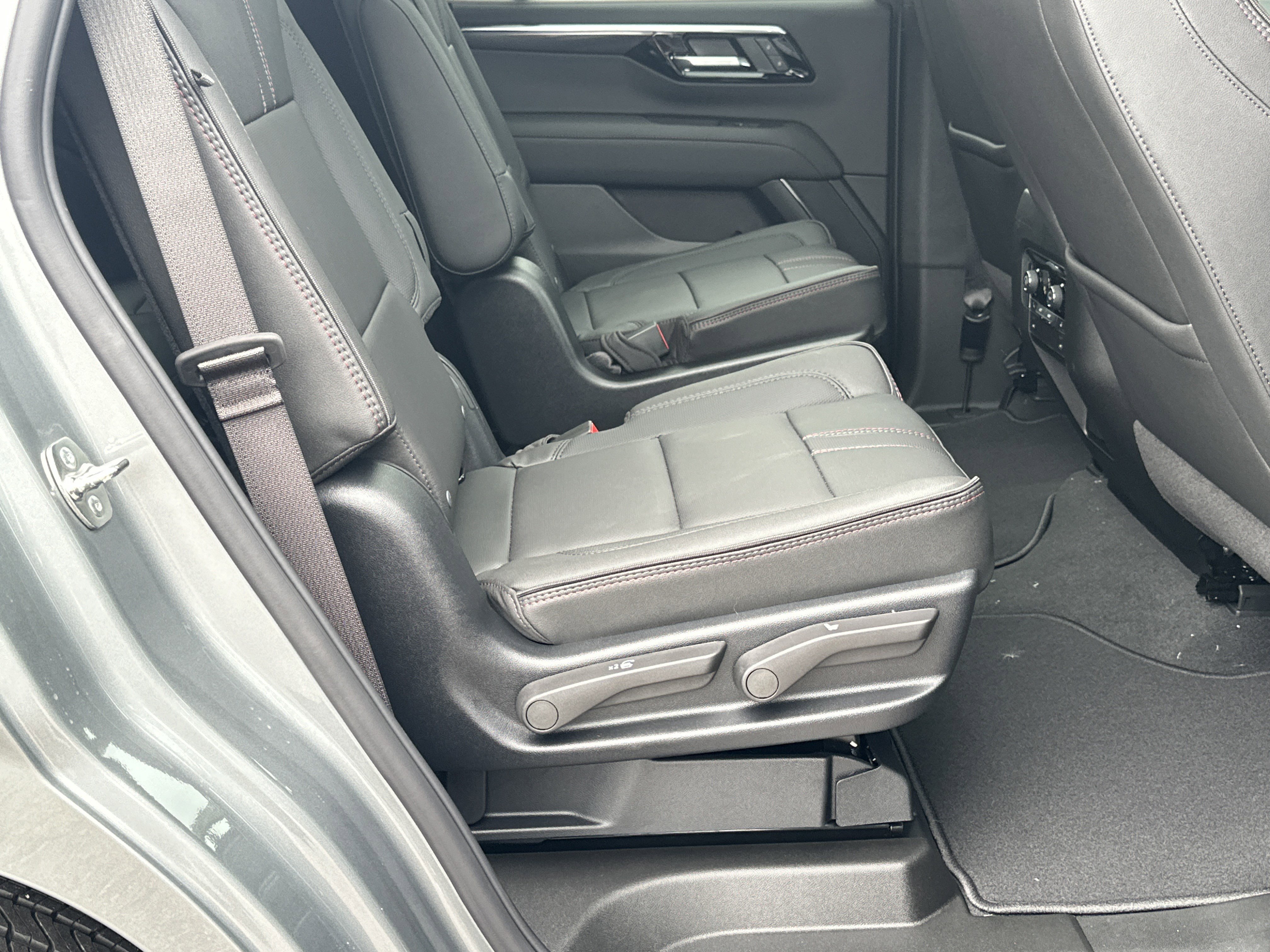 New 2026 Chevrolet Tahoe RST w/ Comfort Package image 15