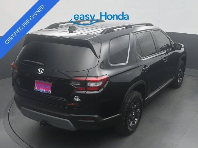 Used 2025 Honda Pilot TrailSport image 30
