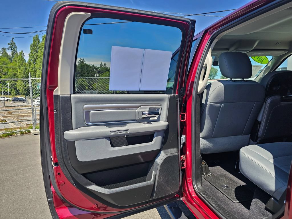 Used 2019 RAM 1500 Classic SLT AWD/4WD image 15