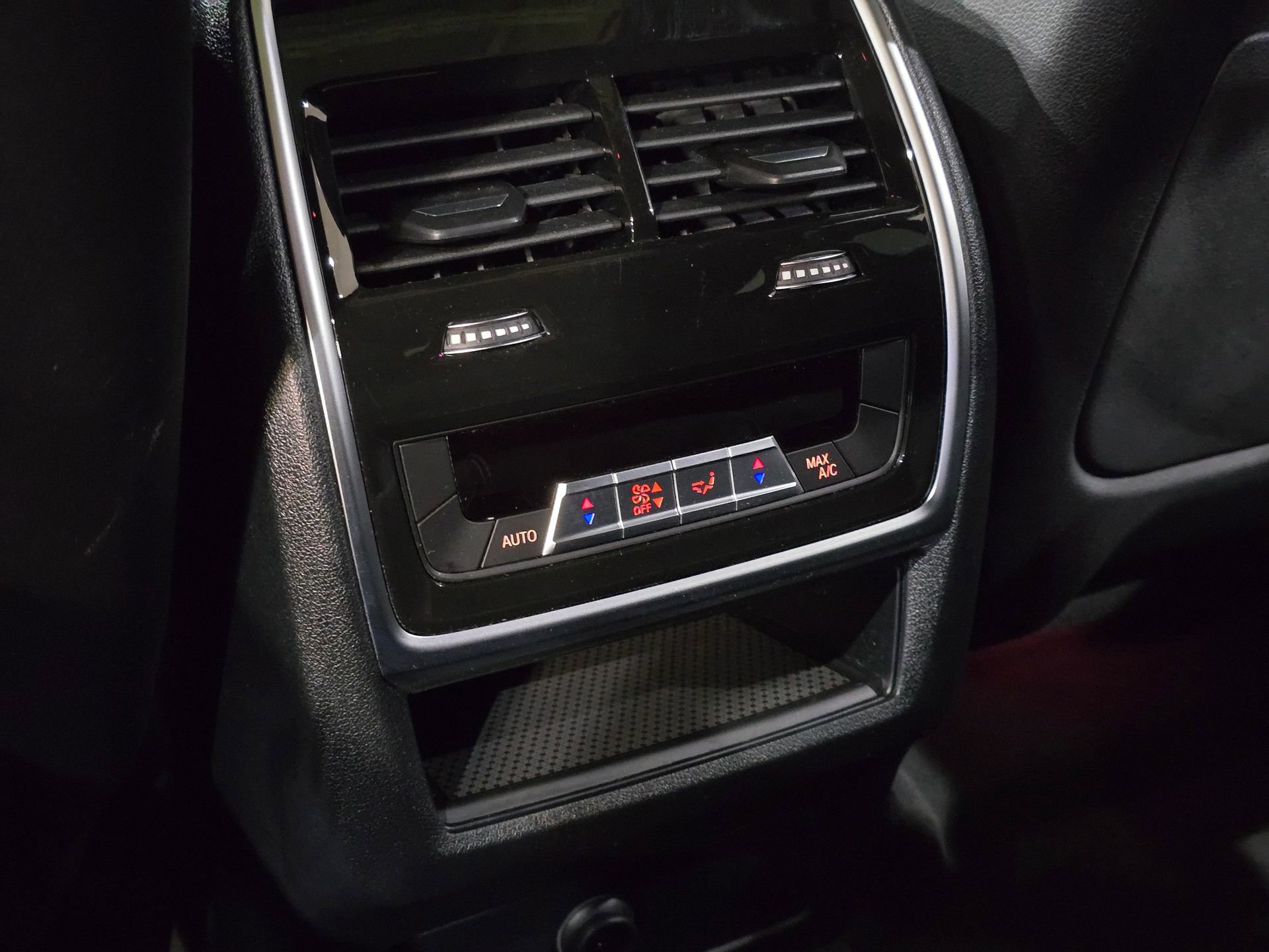 Used 2023 BMW X6 M50i w/ Parking Assistance Package image 55