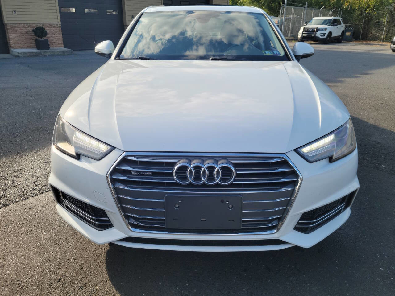 Used 2018 Audi A4 2.0T Premium w/ Convenience Package image 2