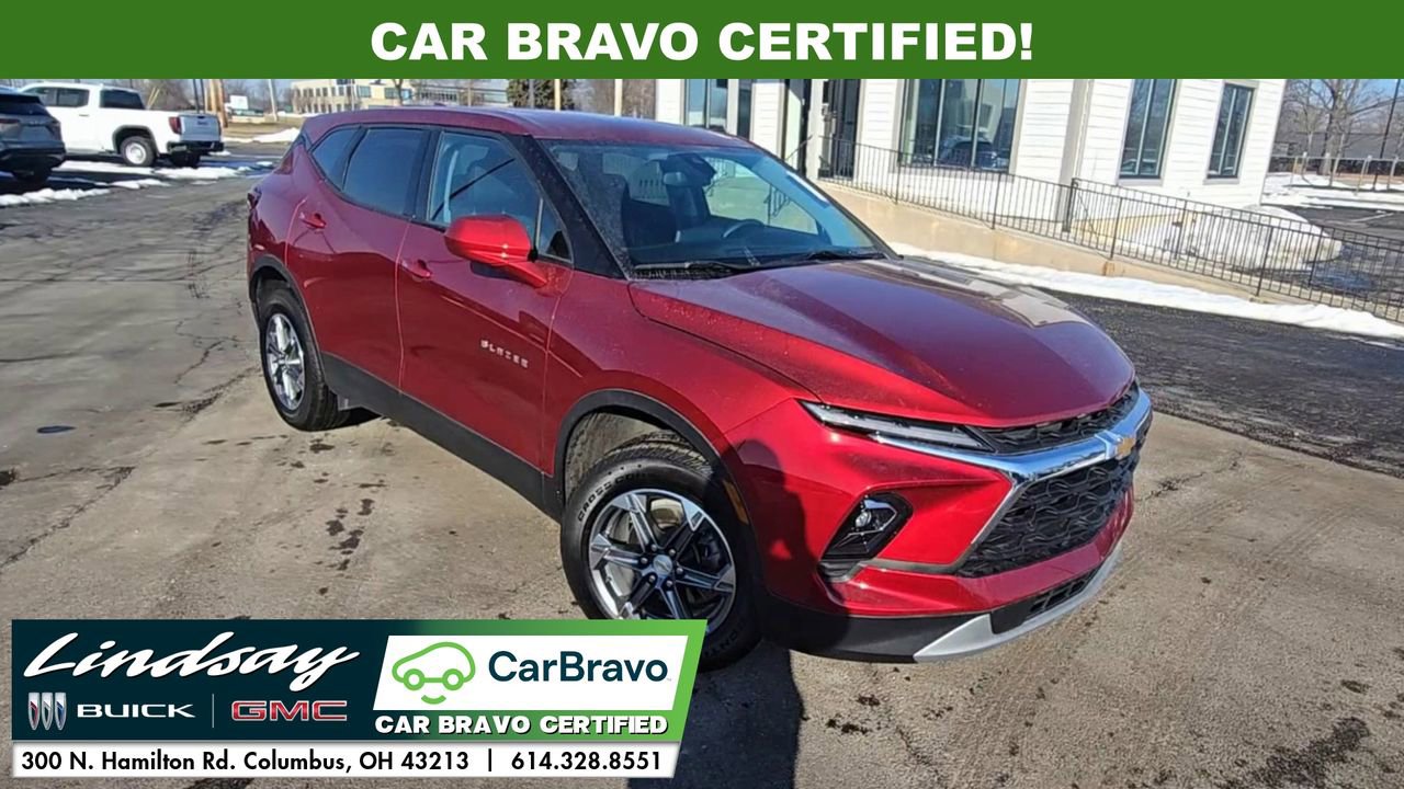 Used 2024 Chevrolet Blazer LT image 2