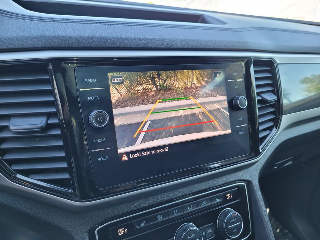Used 2022 Volkswagen Atlas SEL R-Line AWD/4WD image 19