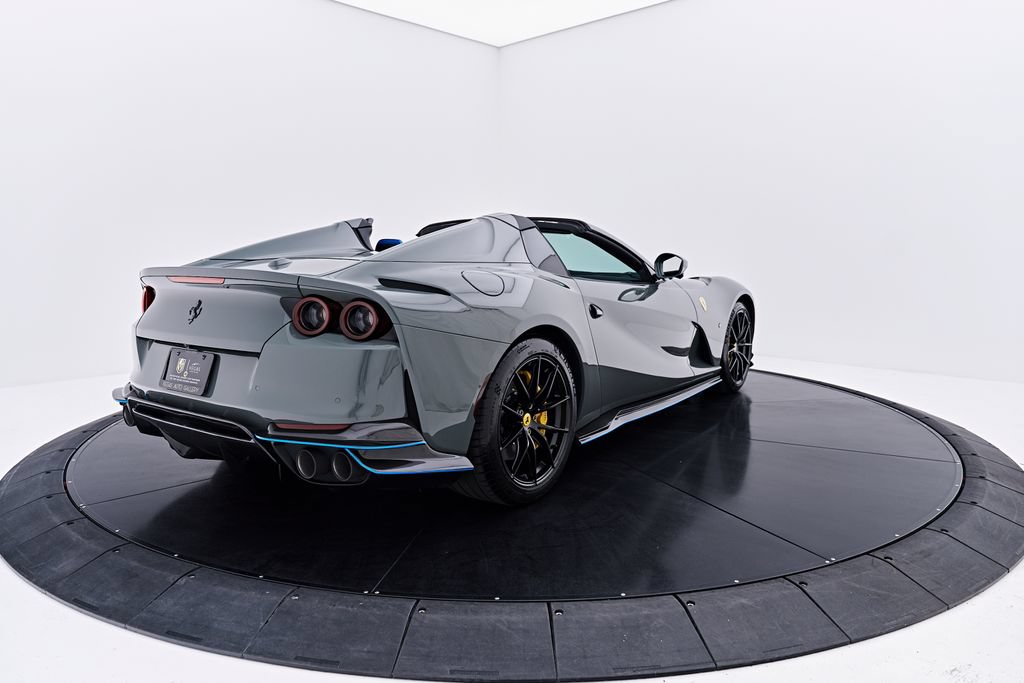 Used 2023 Ferrari 812 GTS RWD image 32