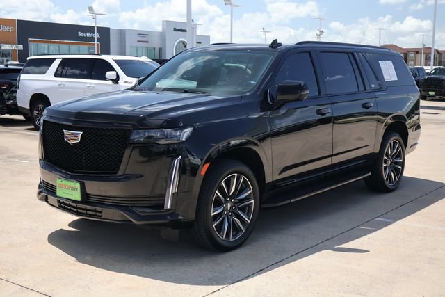 Used 2024 Cadillac Escalade ESV Sport AWD/4WD image 3