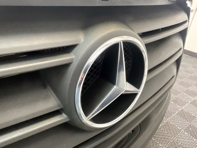 Used 2021 Mercedes-Benz Sprinter 2500 image 34