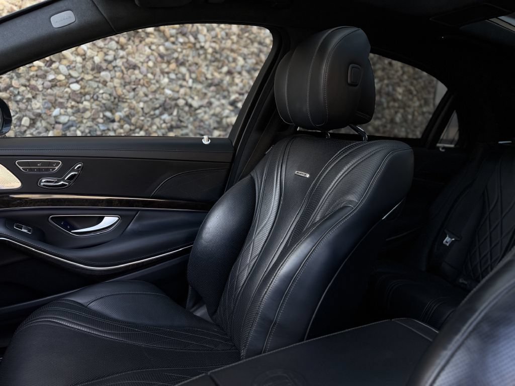 Used 2015 Mercedes-Benz S 63 AMG 4MATIC Sedan image 22