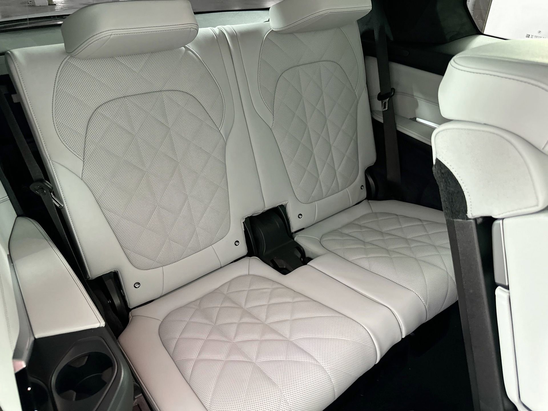 Used 2026 BMW X7 xDrive40i w/ M Sport Package image 29