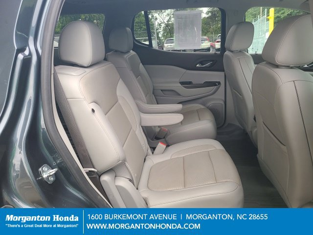 Used 2020 GMC Acadia SLT w/ LPO, Floor Liner Package FWD image 28