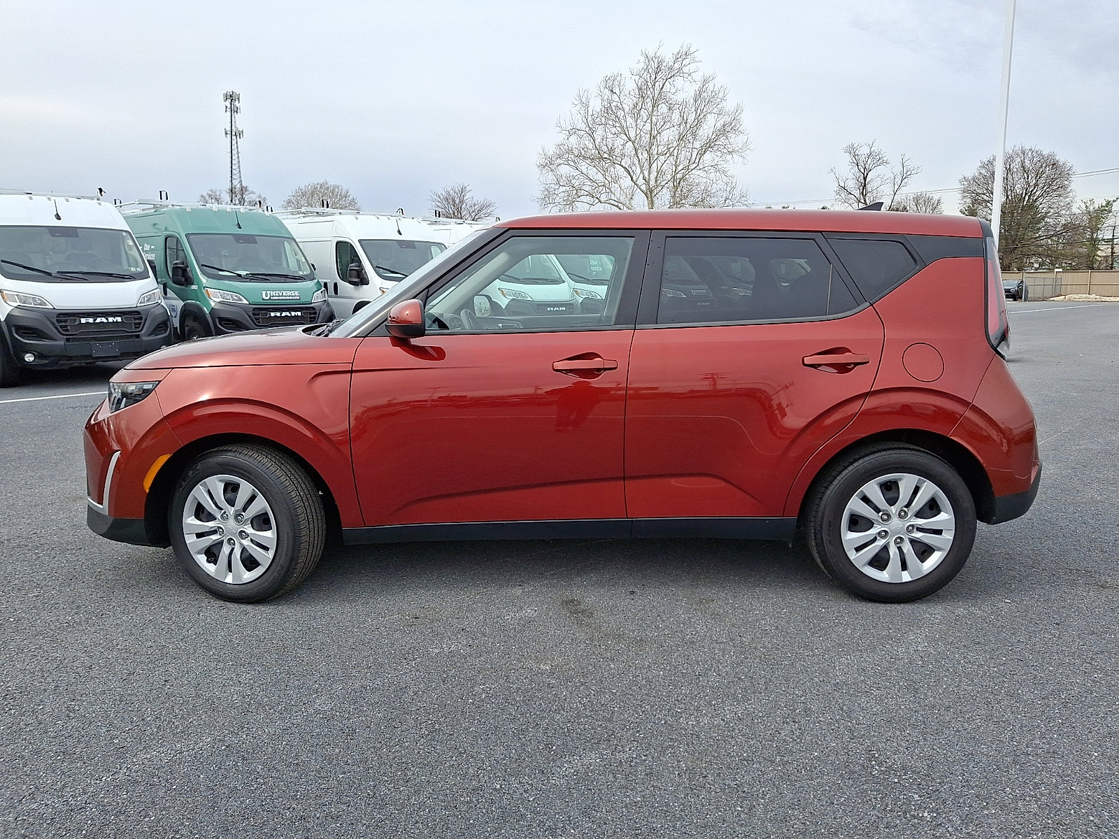 Used 2023 Kia Soul LX image 8
