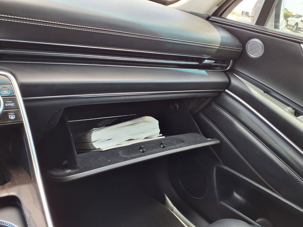 Used 2024 Genesis GV80 2.5T AWD/4WD image 32