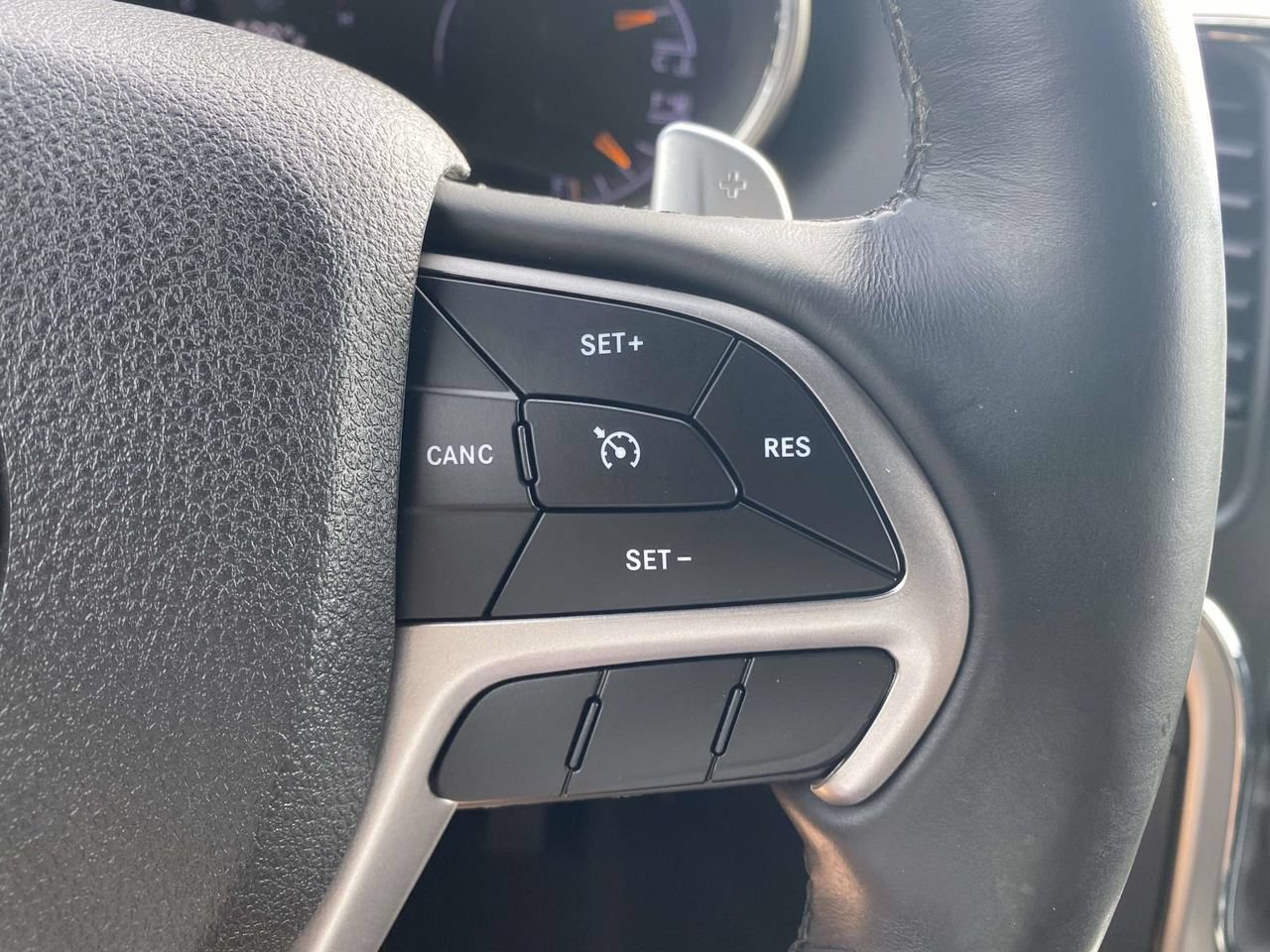 Used 2017 Jeep Grand Cherokee Altitude AWD/4WD image 30