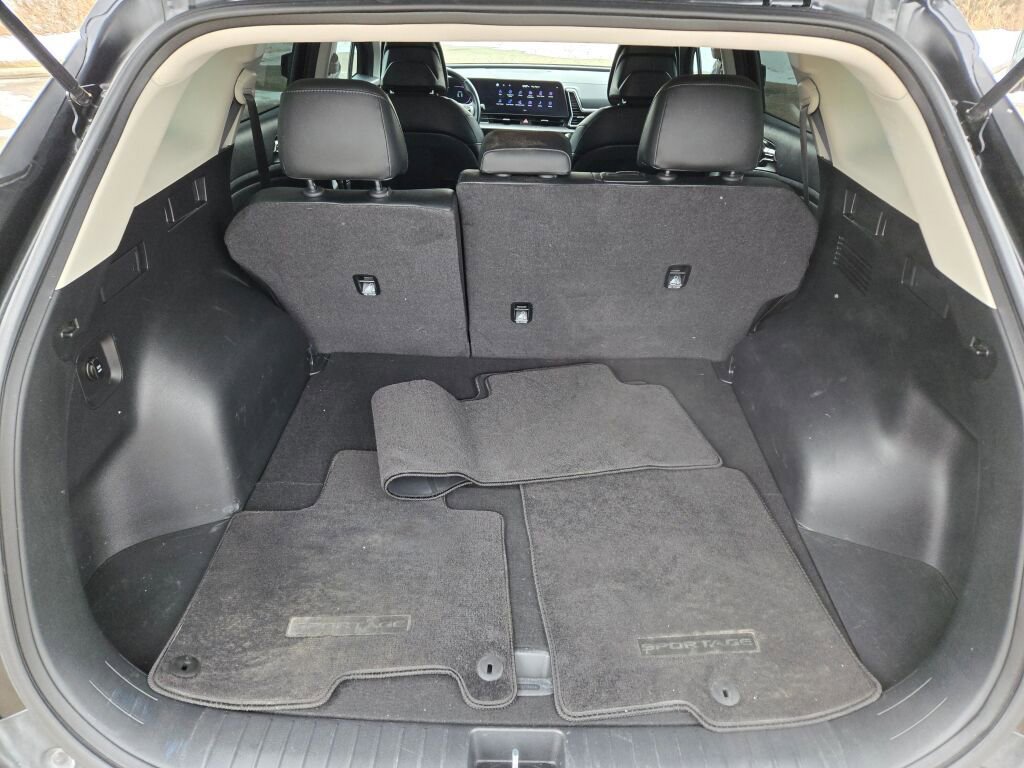 Used 2024 Kia Sportage EX image 14