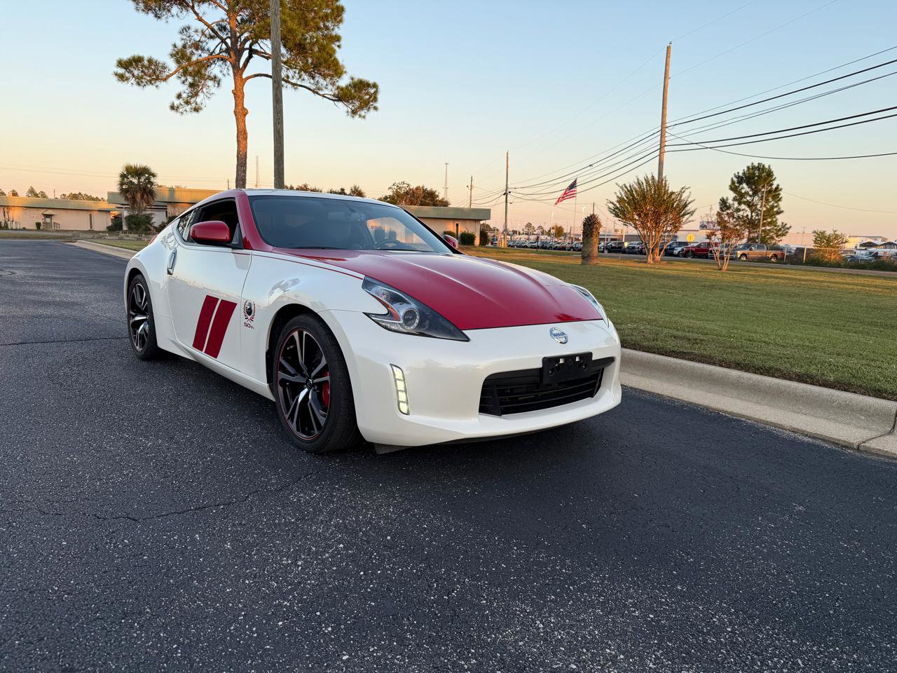 Used 2020 Nissan 370Z Coupe RWD image 12