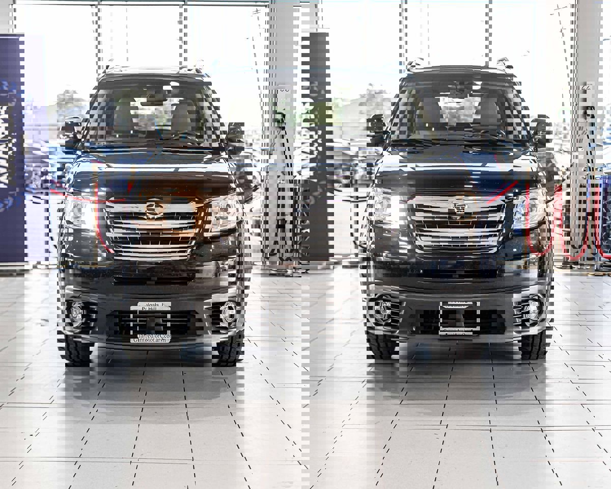 Used 2010 Subaru Tribeca Limited image 3