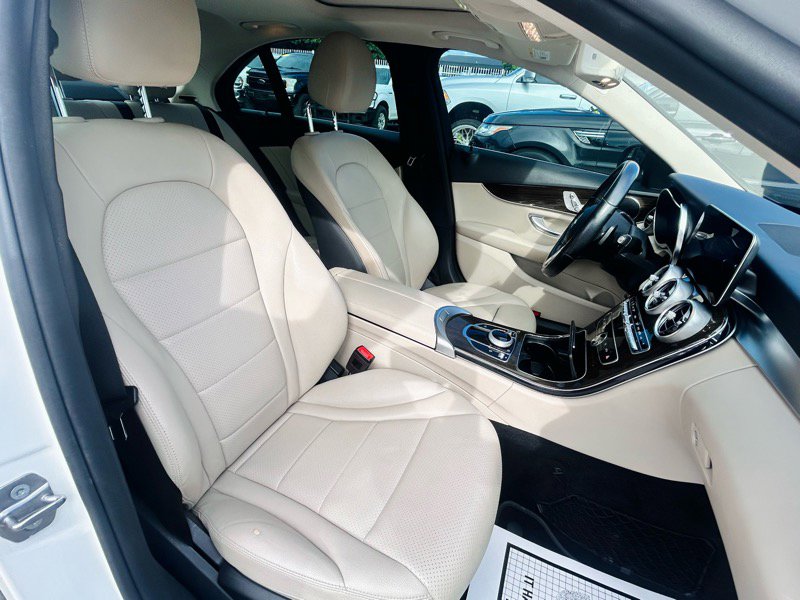 Used 2019 Mercedes-Benz C 300 Sedan image 15