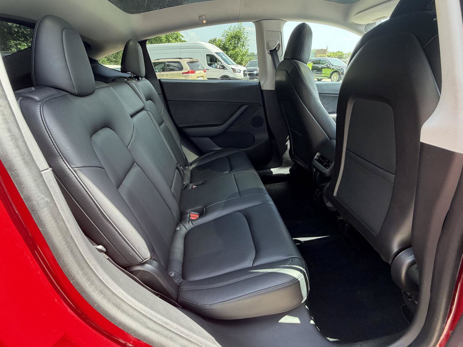 Used 2020 Tesla Model Y Long Range AWD/4WD image 24