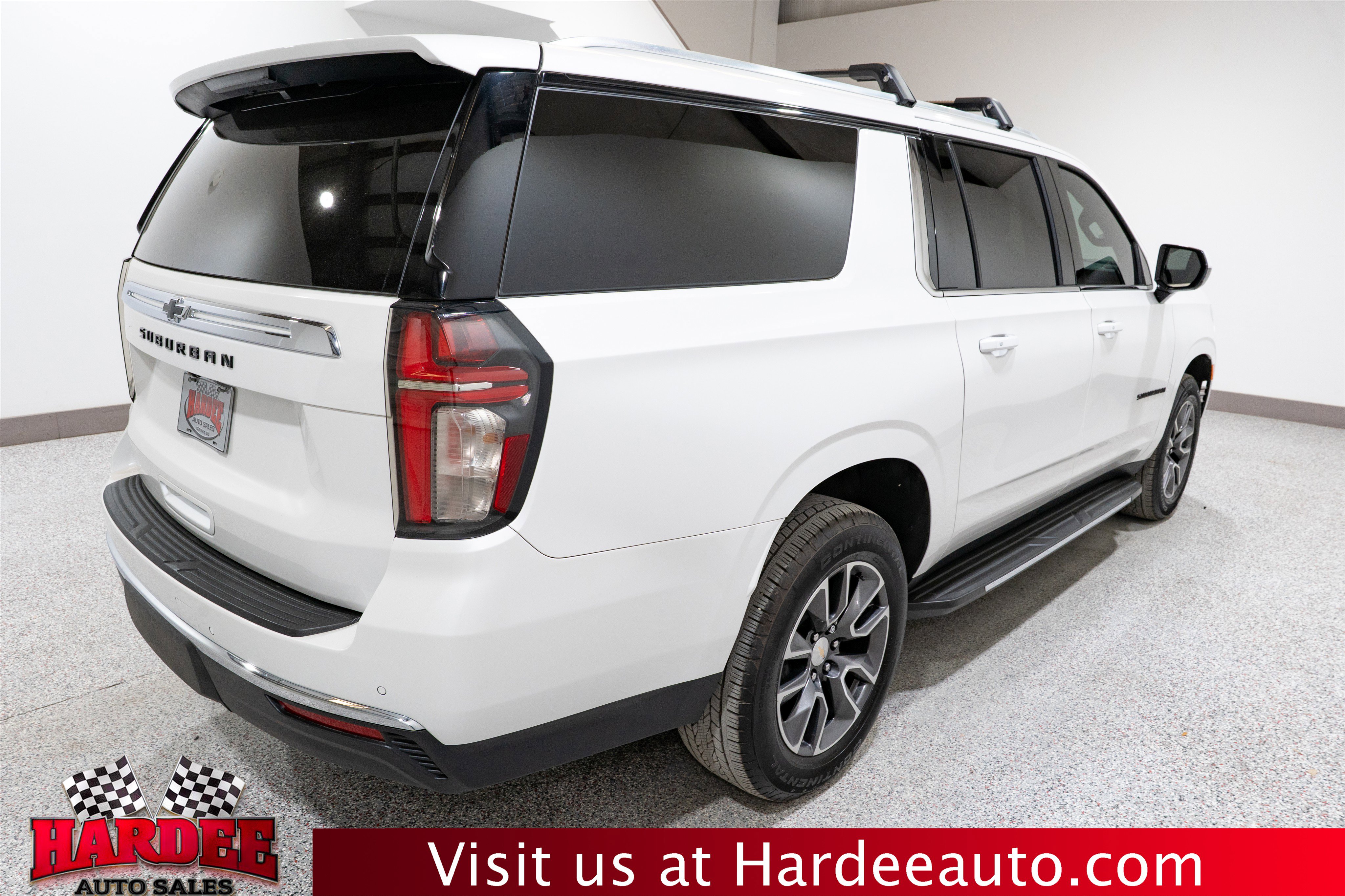 Used 2021 Chevrolet Suburban LT w/ Rear Media and Nav Package AWD/4WD image 5