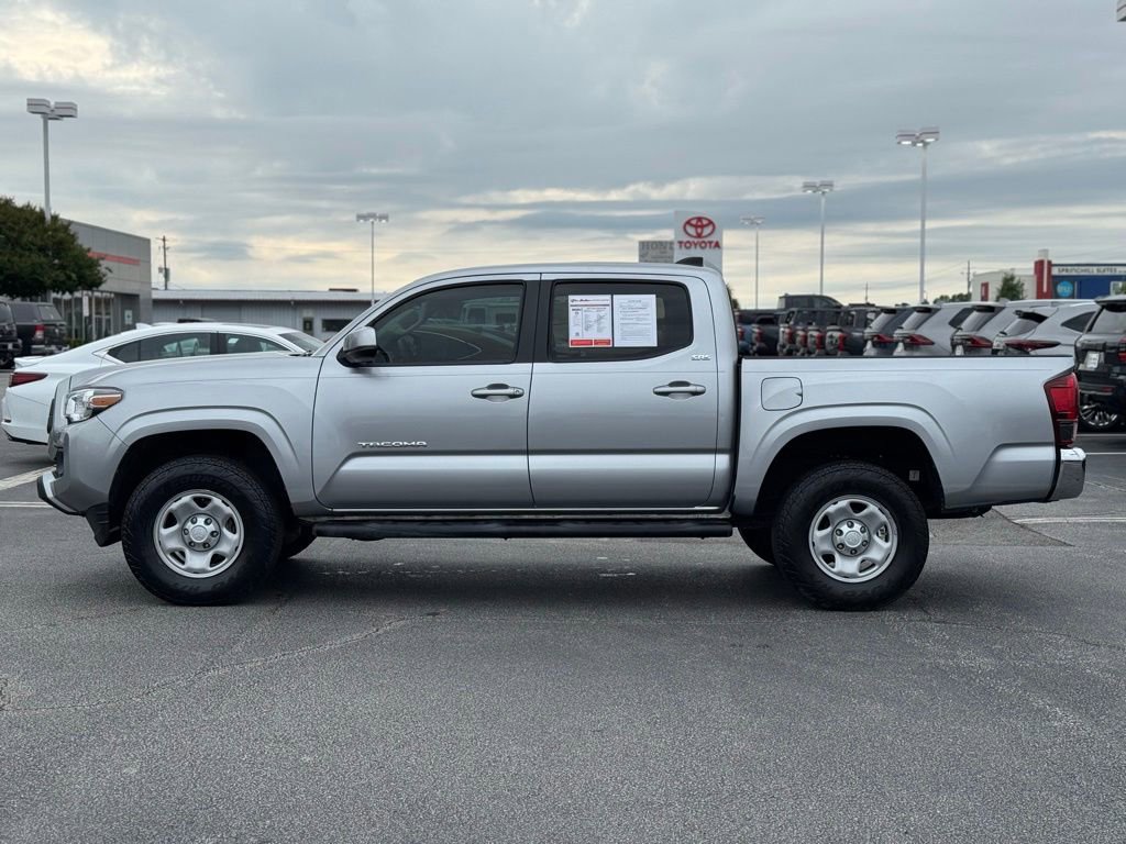 Used 2022 Toyota Tacoma SR5 RWD image 8